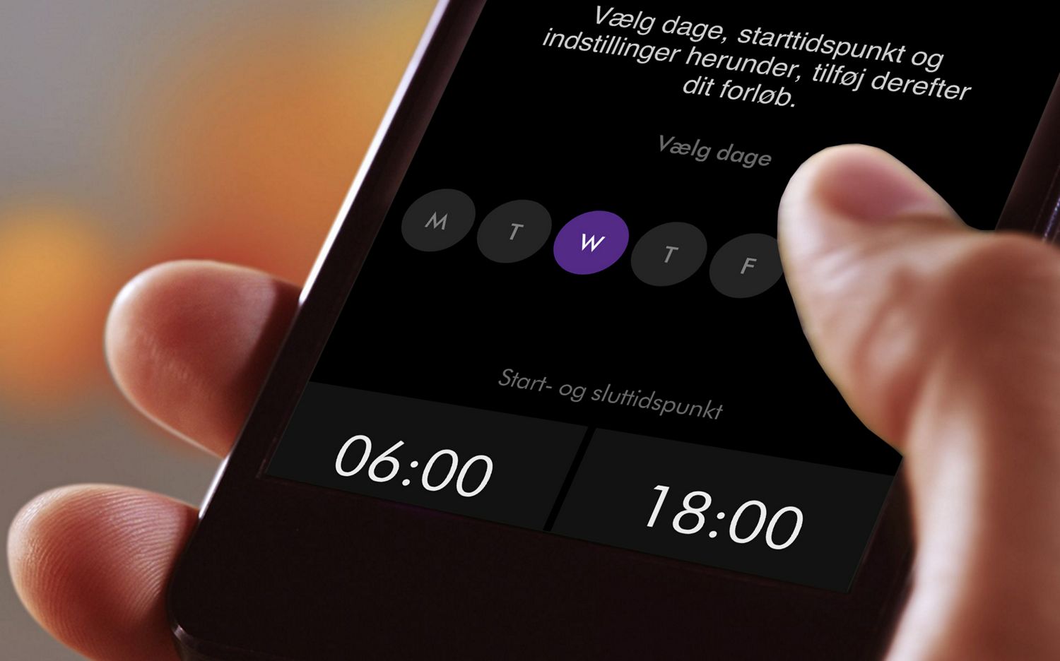 Person, der planlægger brug af maskinen ved hjælp af Dyson Link-appen